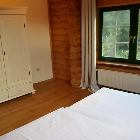 In Wiesen Mit Privatem Pool Hellenthal