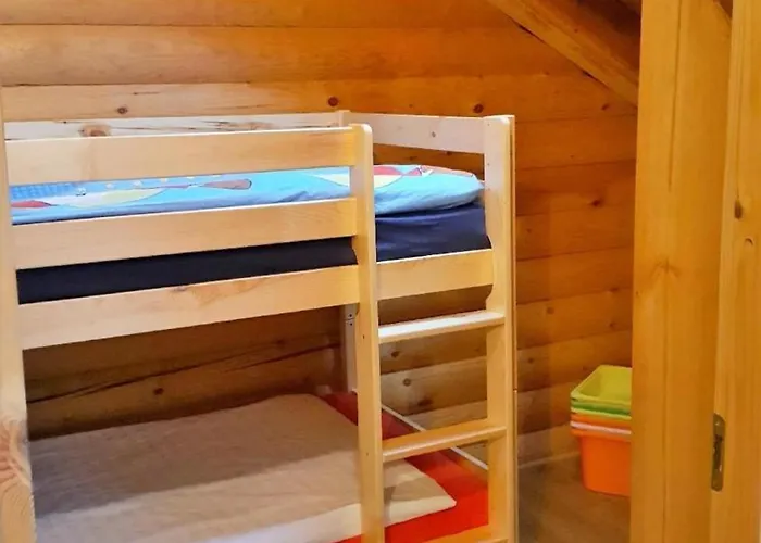 بيت للعطل In Wiesen Mit Privatem Pool هيلينثال