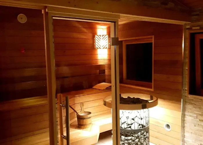 بيت للعطل In Wiesen Mit Privatem Pool هيلينثال